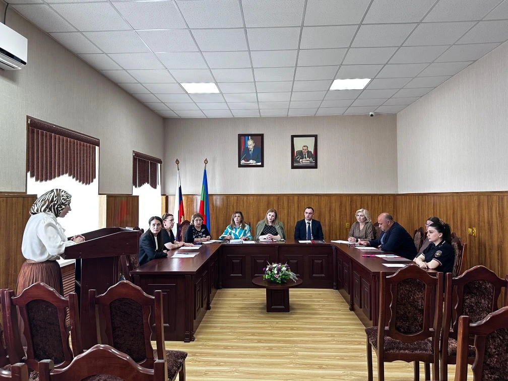 Сегодня в Малом зале АКМР под председательством заместителя Главы администрации — управ...