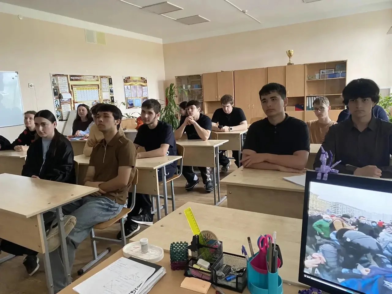 В рамках цикла занятий "Разговоры о важном 25 мая в нашей школе были проведены классные...