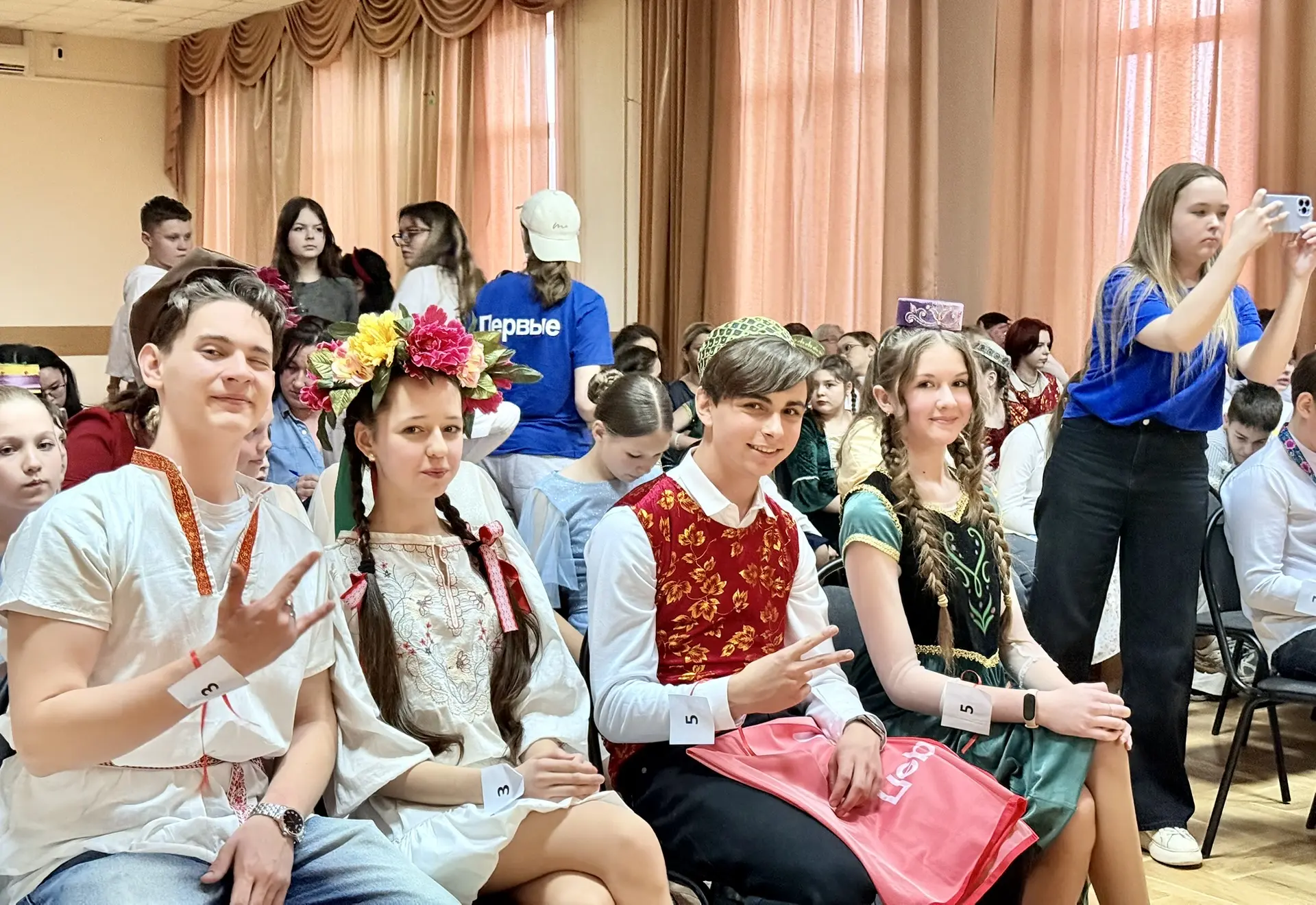🎤 ЮВАО — наш дружный округ! Собрали два этапа фестиваля «ПОЮВАОвски»  Наши ребята не просто участвов