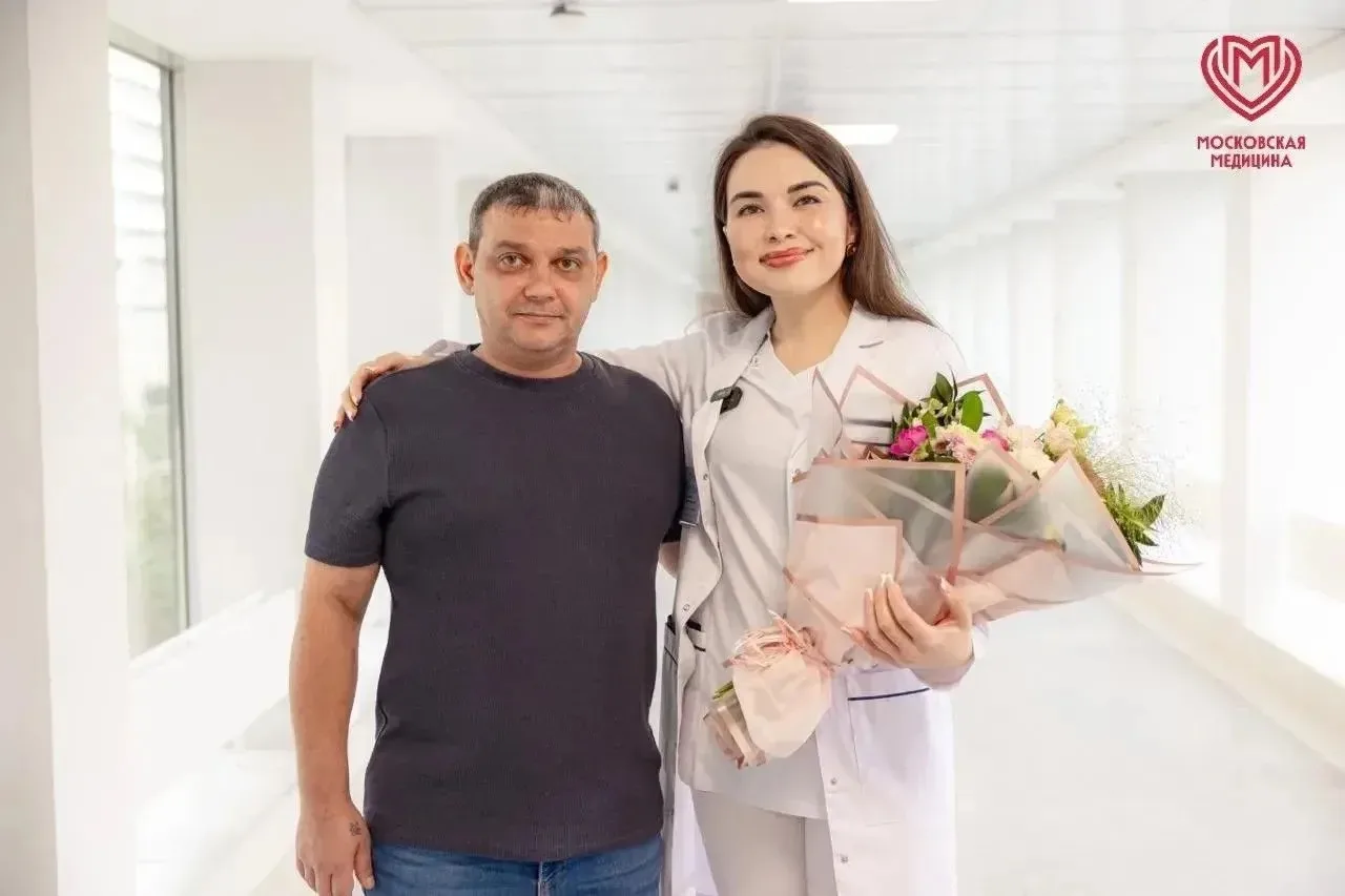 Московские врачи спасли мужчину после многократной остановки сердца.