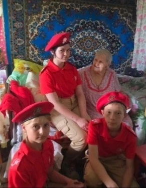 🕊Юнармейцы поздравили тружеников тыла с Днём Победы!🕊