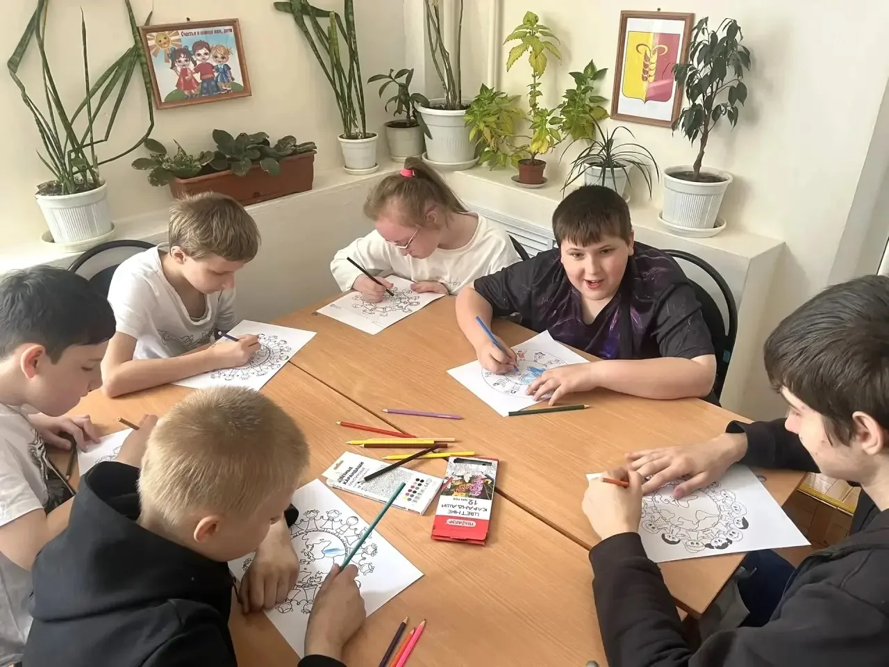 ❤️ Как мы провели День России: улыбки, флаги и маленькие патриоты
Сегодня в летнем лагере дневного п