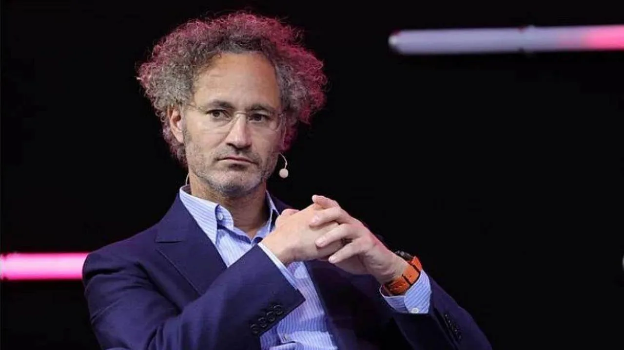 Интересные моменты из интервью главы Palantir Алекса Карпа: