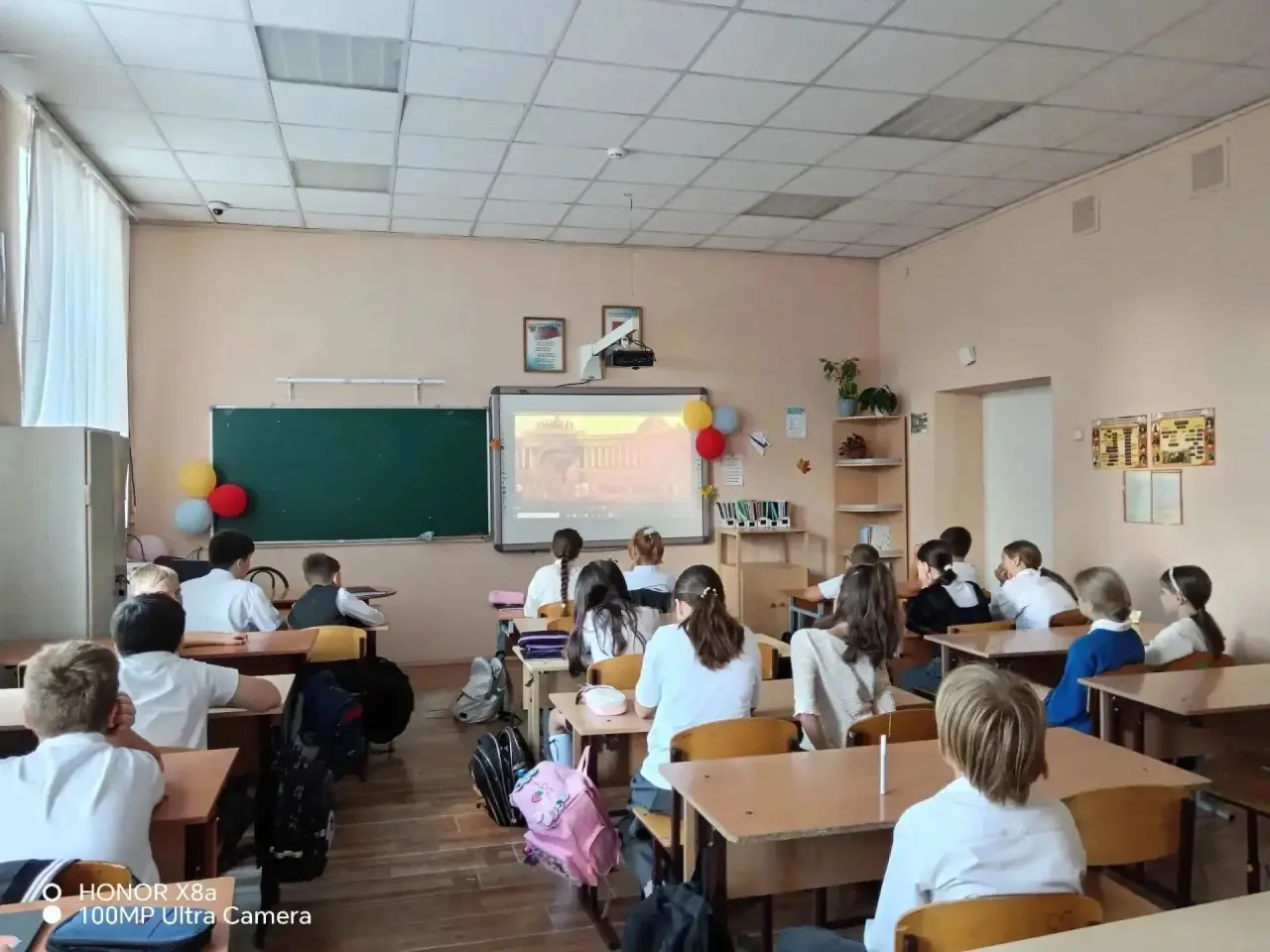 Сегодняшняя тема «Разговоров о важном» посвящена подвигу и памяти к 85-летию начала бло...