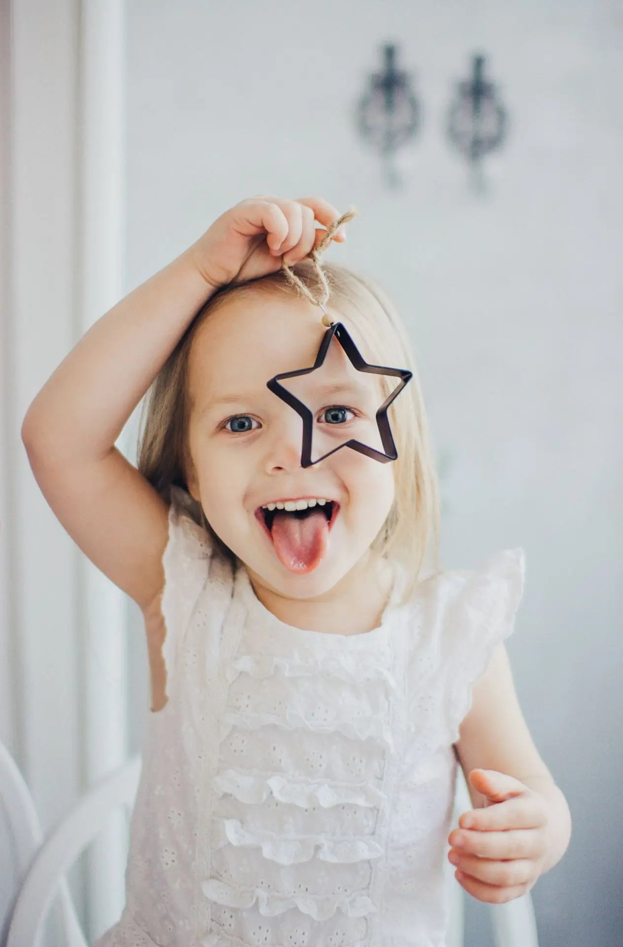 Нам сегодня именинницу выдали 😁

Младшей – 13! 


Мы живём прямо напротив НИИ ОММ и каждый день и к