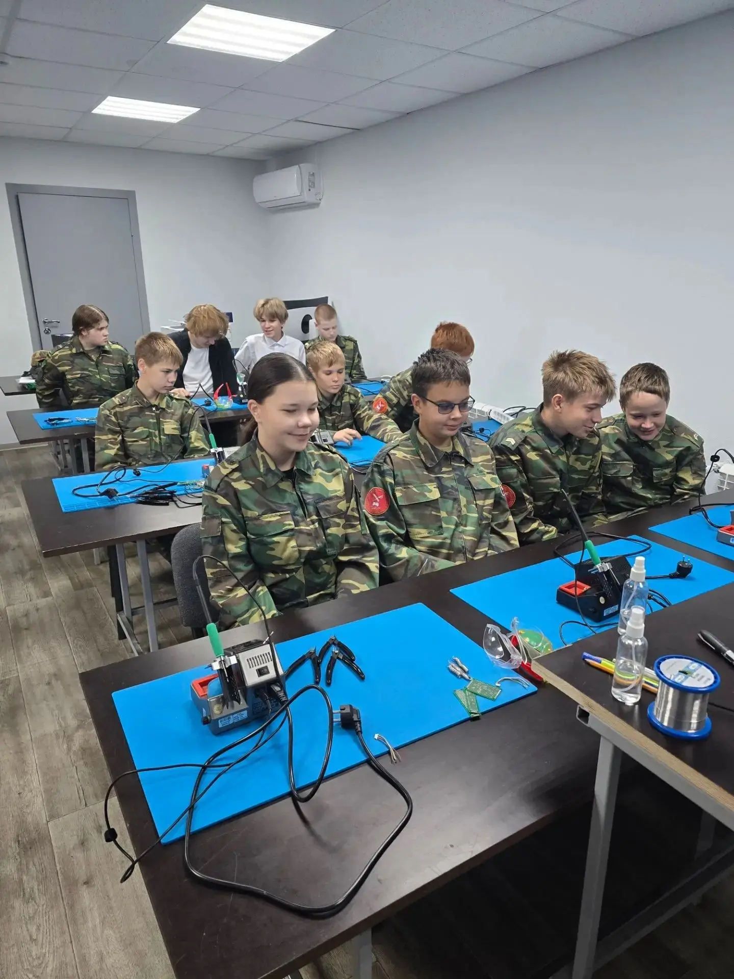 Кадеты на шаг впереди: обучение работе с дронами в рамках проекта «ДроноСтрой»! ✈️