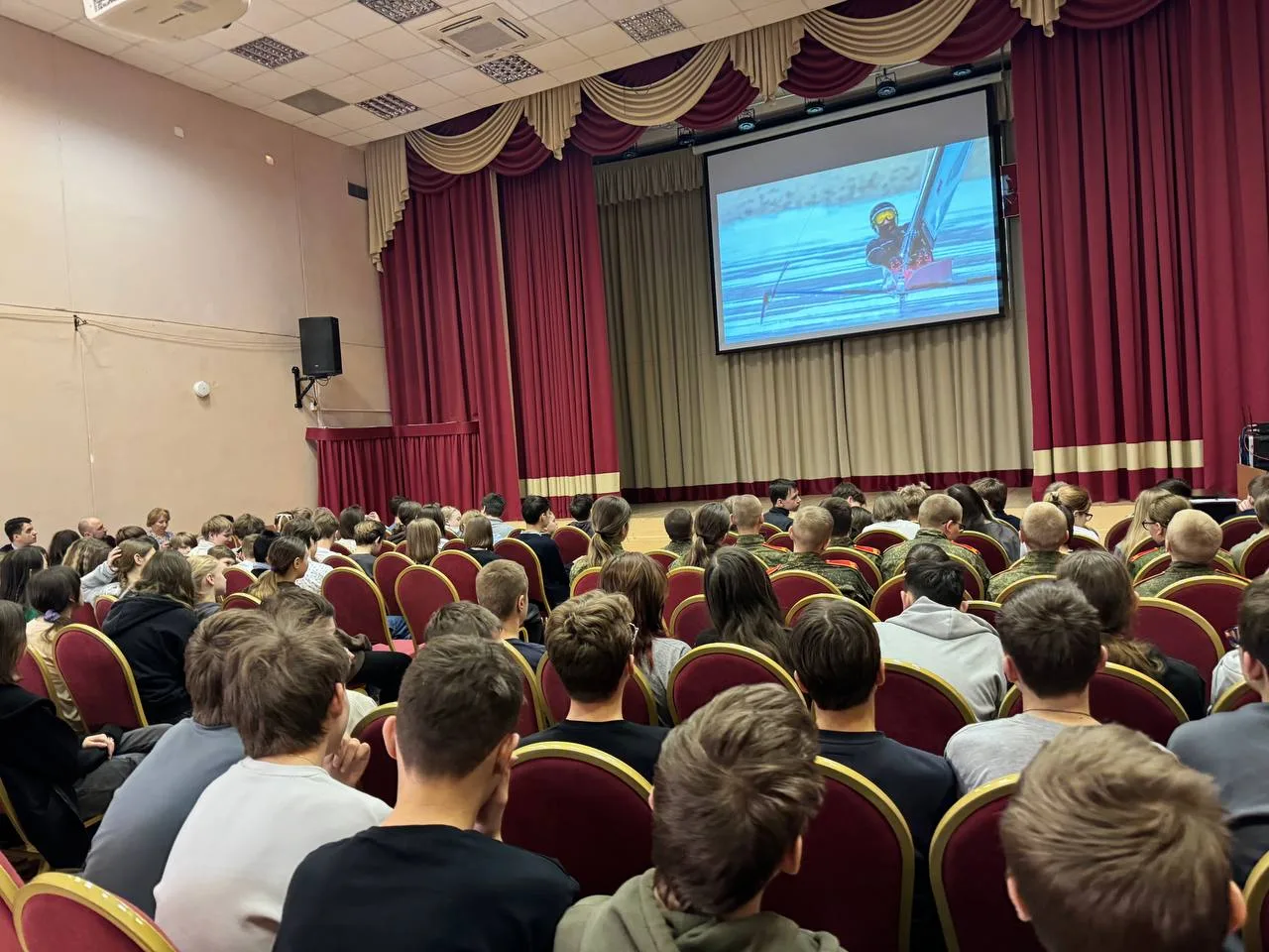 🏆 Неделя мужества. Мастер-классы и кинопоказ  В нашей школе продолжается неделя мужества, на которой