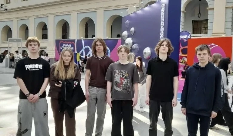 ФОРУМ КОЛЛЕДЖЕЙ МОСКВЫ  🤩23 марта 100 обучающихся 9 классов нашей школы посетили Форум колледжей Мос