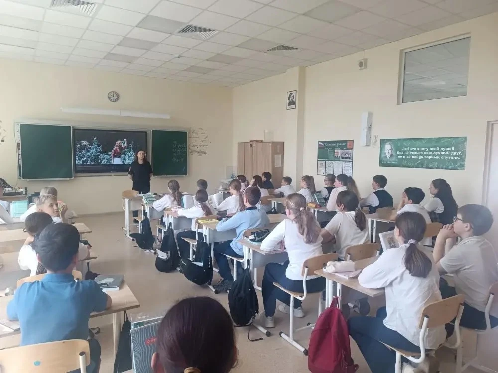 🗣️Профилактические беседы перед летними каникулами  🗓️19 мая 2026 года в МБОУ СОШ № 17 г. Азова для 