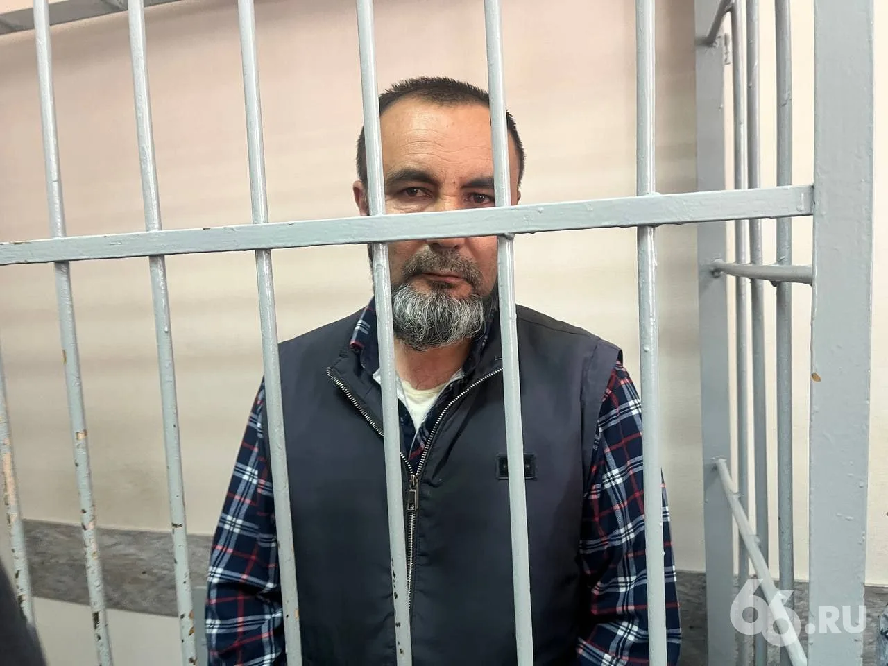 ⛓️ Арестовали водителя автобуса, влетевшего в толпу пешеходов

Икромжона Хамраева отправили в СИЗО д
