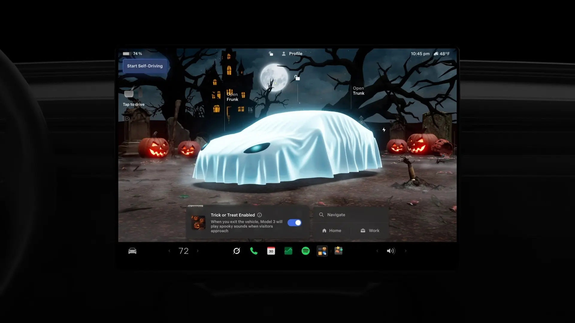 👻 Готовитесь к Хэллоуину? А Tesla уже готова!