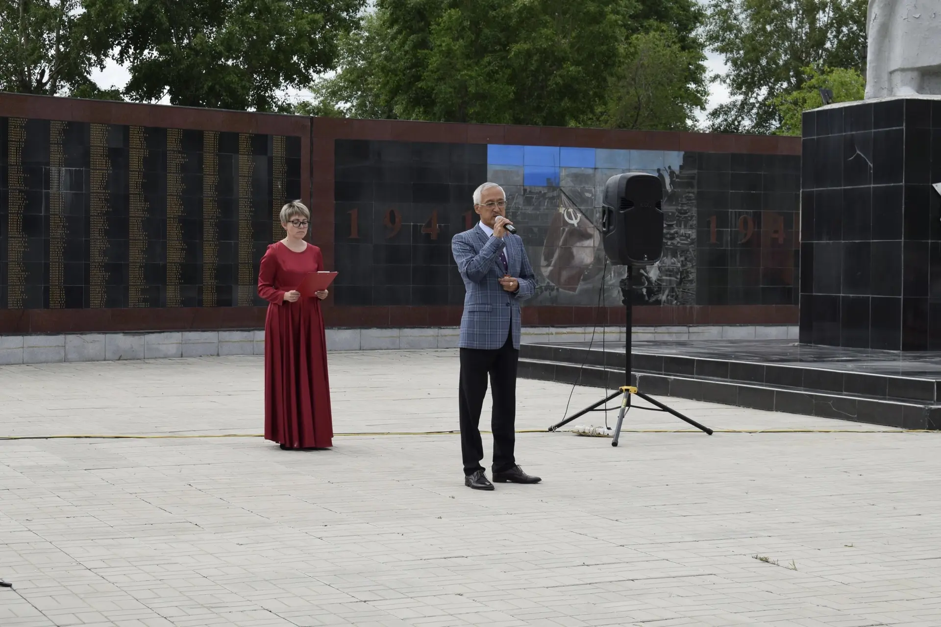 22 июня на мемориале «Память» состоялся торжественный митинг, приуроченный ко Дню памяти и скорби. В