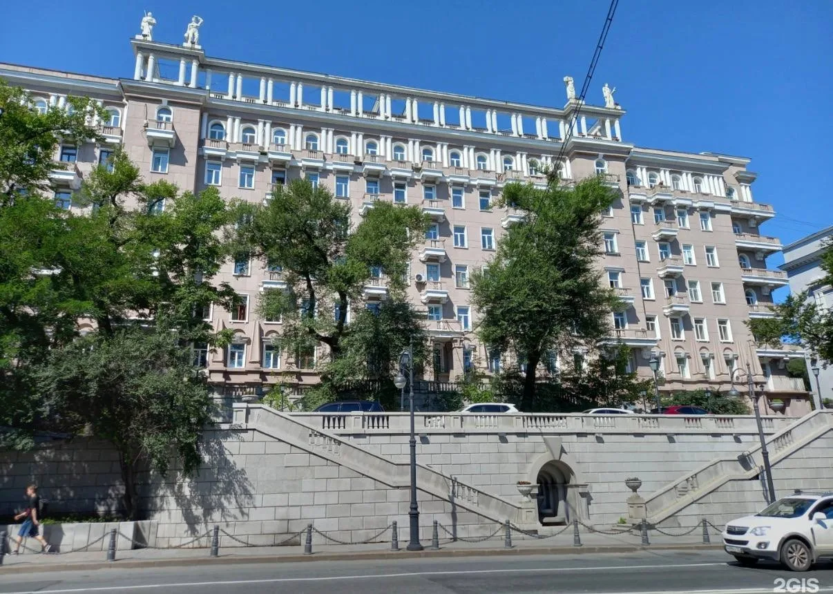 😡Здание-памятник советской архитектуры 30-х годов во Владивостоке, известное как «Сера...