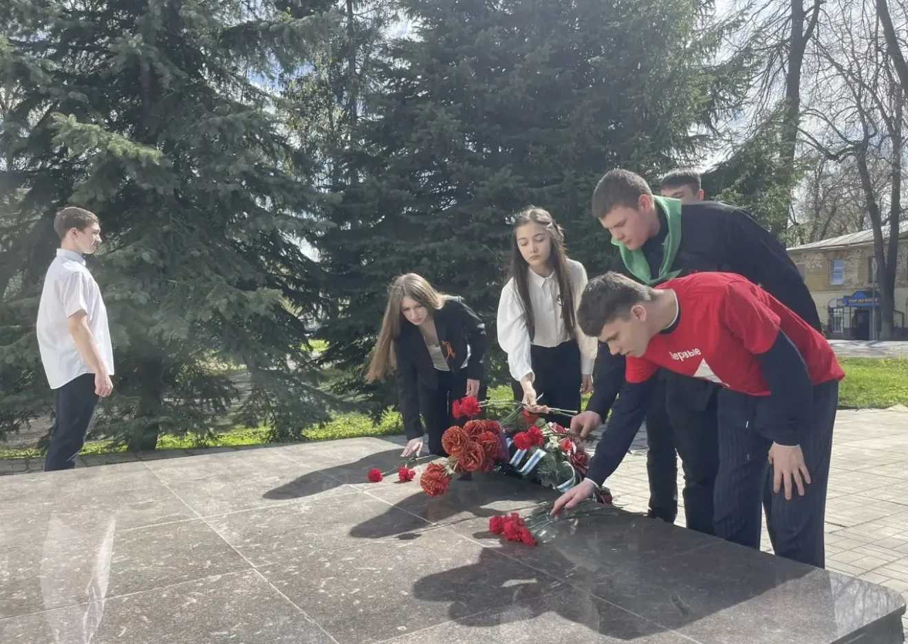 🪖Память жива, пока мы помним! 🪖  4 мая отряд «Юнармии» МБОУ г. Пушкино «Образовательный комплекс № 7