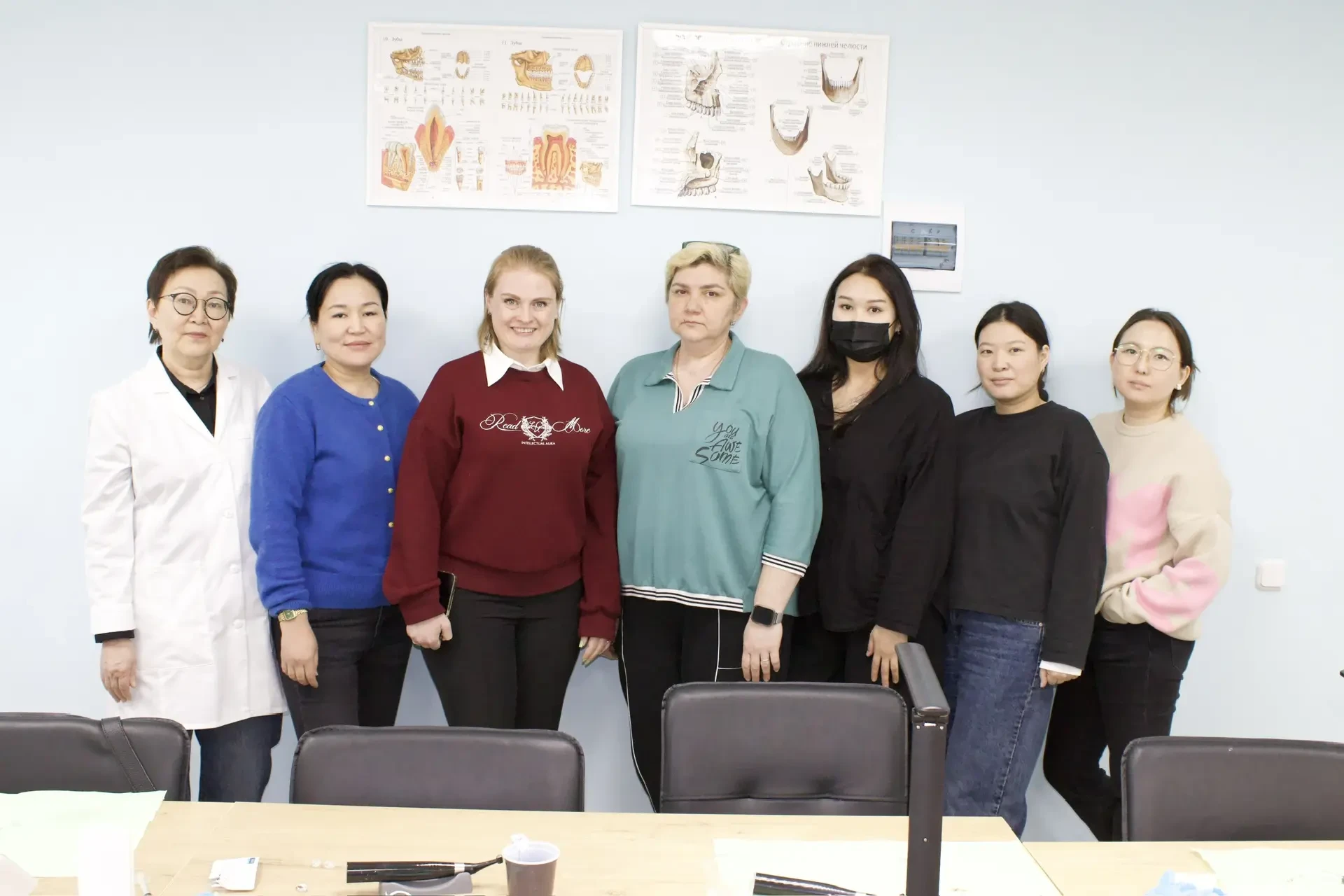 🦷 Наши врачи снова в деле: два уникальных обучения за один день!