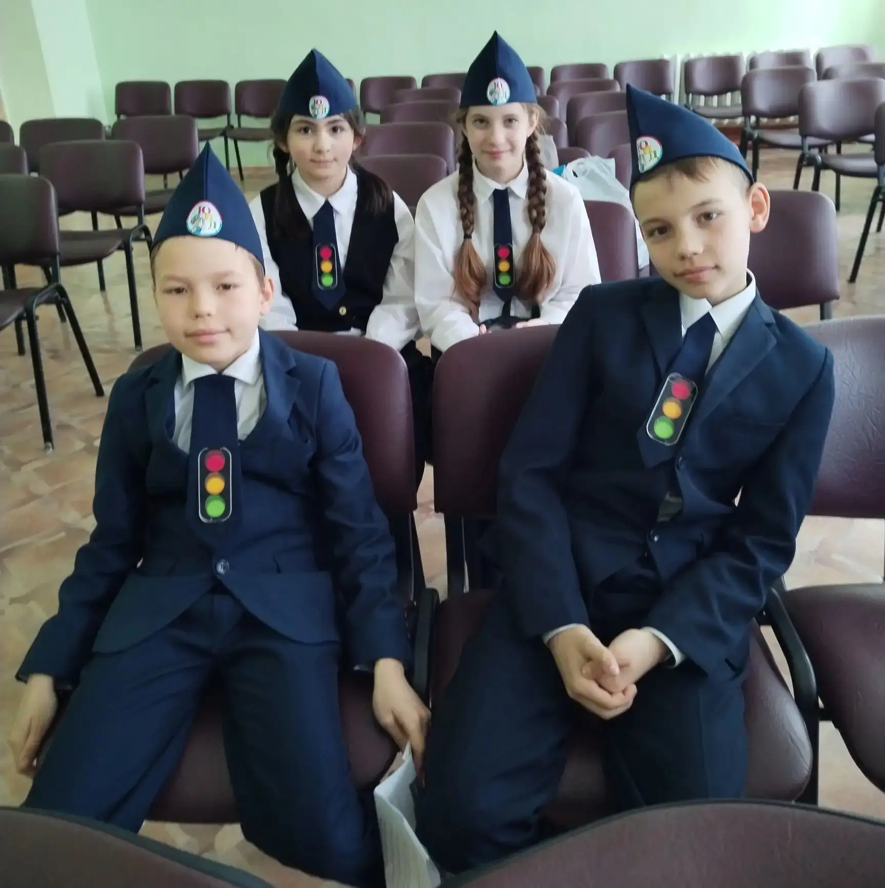 Команда "Светофор" МОУ Сосновская СОШ заняла 2 место 🥈 в муниципальном туре регионального конкурса 