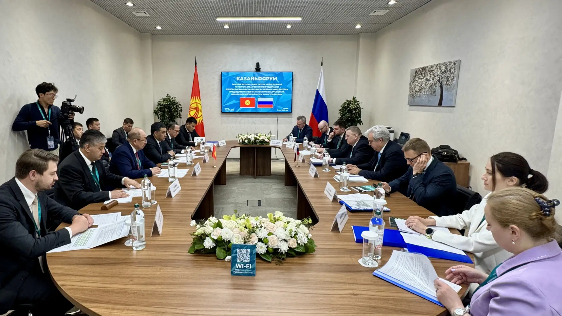 🇰🇬Алексей Оверчук встретился с первым заместителем председателя кабинета министров Киргизии Данияром