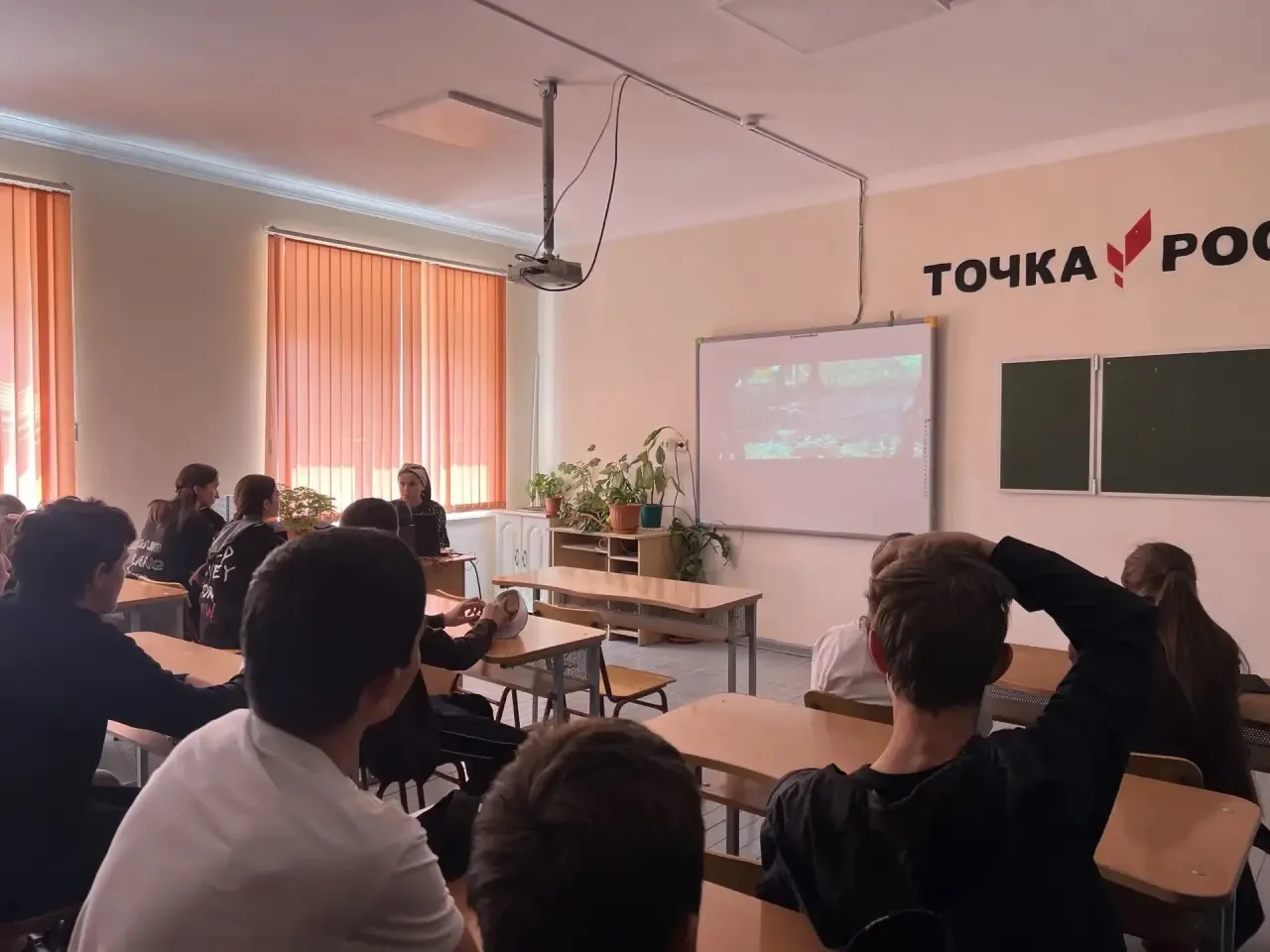 Ко Дню скорби и памяти в нашем летнем лагере прошел просмотр и обсуждение фильма, посвященного Велик