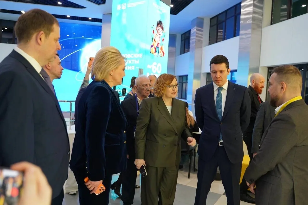 👨‍💻Президент АИДТ Антонина Цицулина рассказала главе Минпромторга России Антону Алиханову об обелени