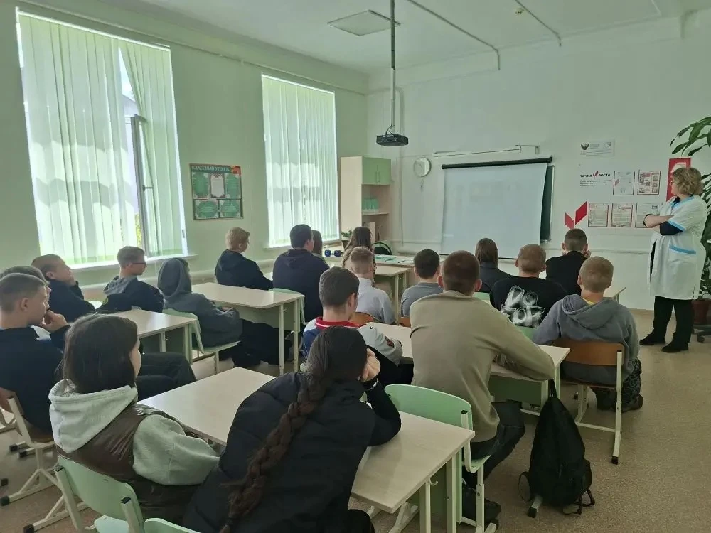 В ходе занятий " Курс на здоровье" и в преддверии летних каникул прошла встреча учащихс...