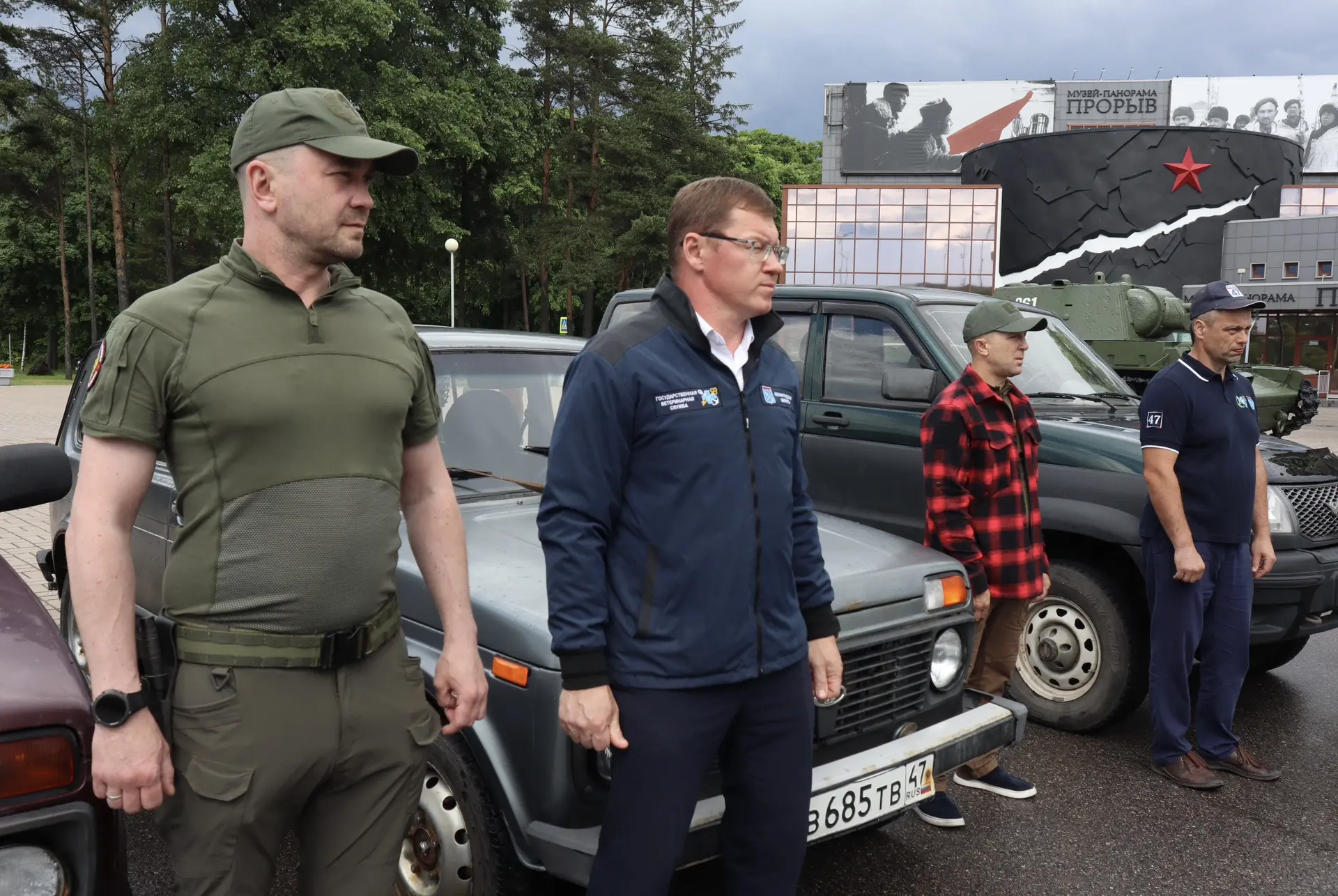 #госветслужба47 передала четыре автомобиля в зону специальной военной операции.