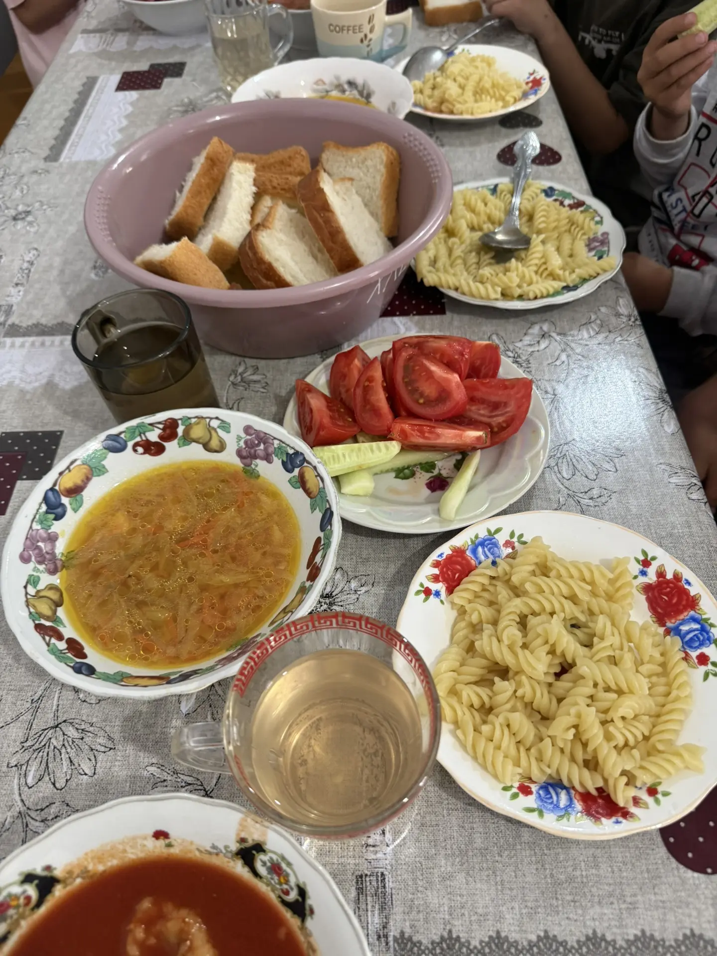 🌟 19 июня 2026 года! После активных игр в нашем лагере мы насладились вкусным и полезным обедом! 🍽