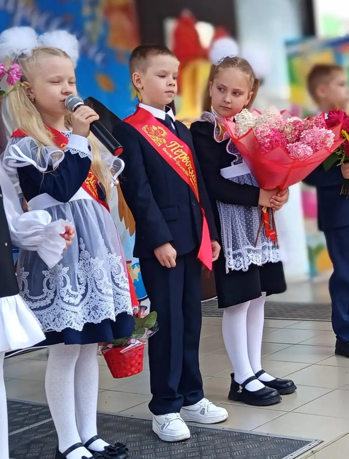 🍁 Первый светлый сентябрьский денёк – он так ещё напоминает каникулы! Но трелью заливи...