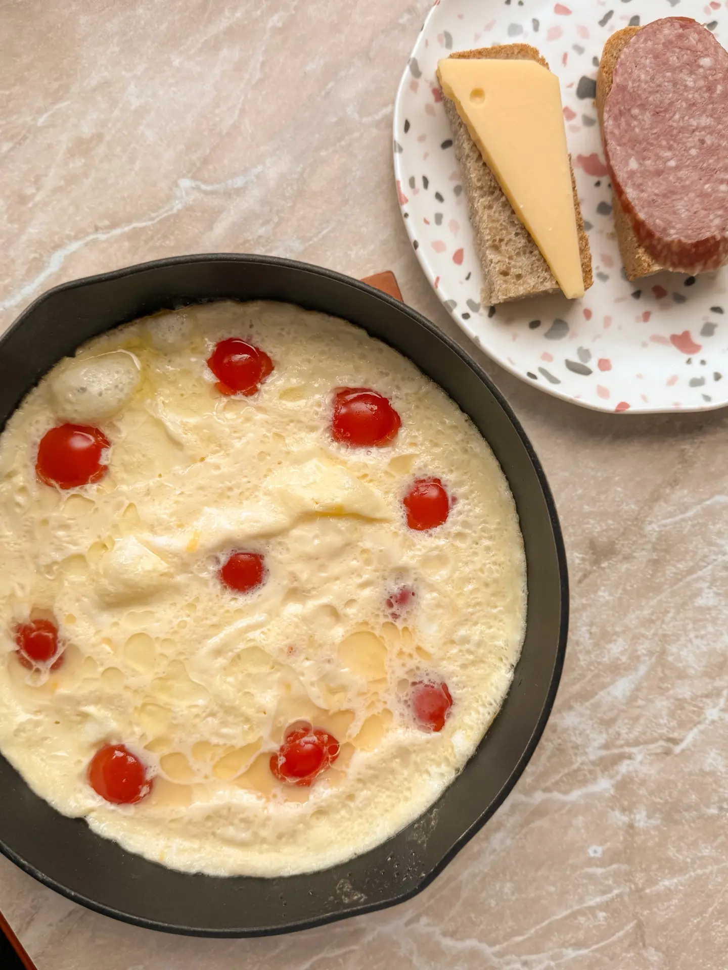 Ну вот, я чуть не забыла про наш традиционный обмен завтраками! 
🍳
Между прочим, я каждый месяц пла