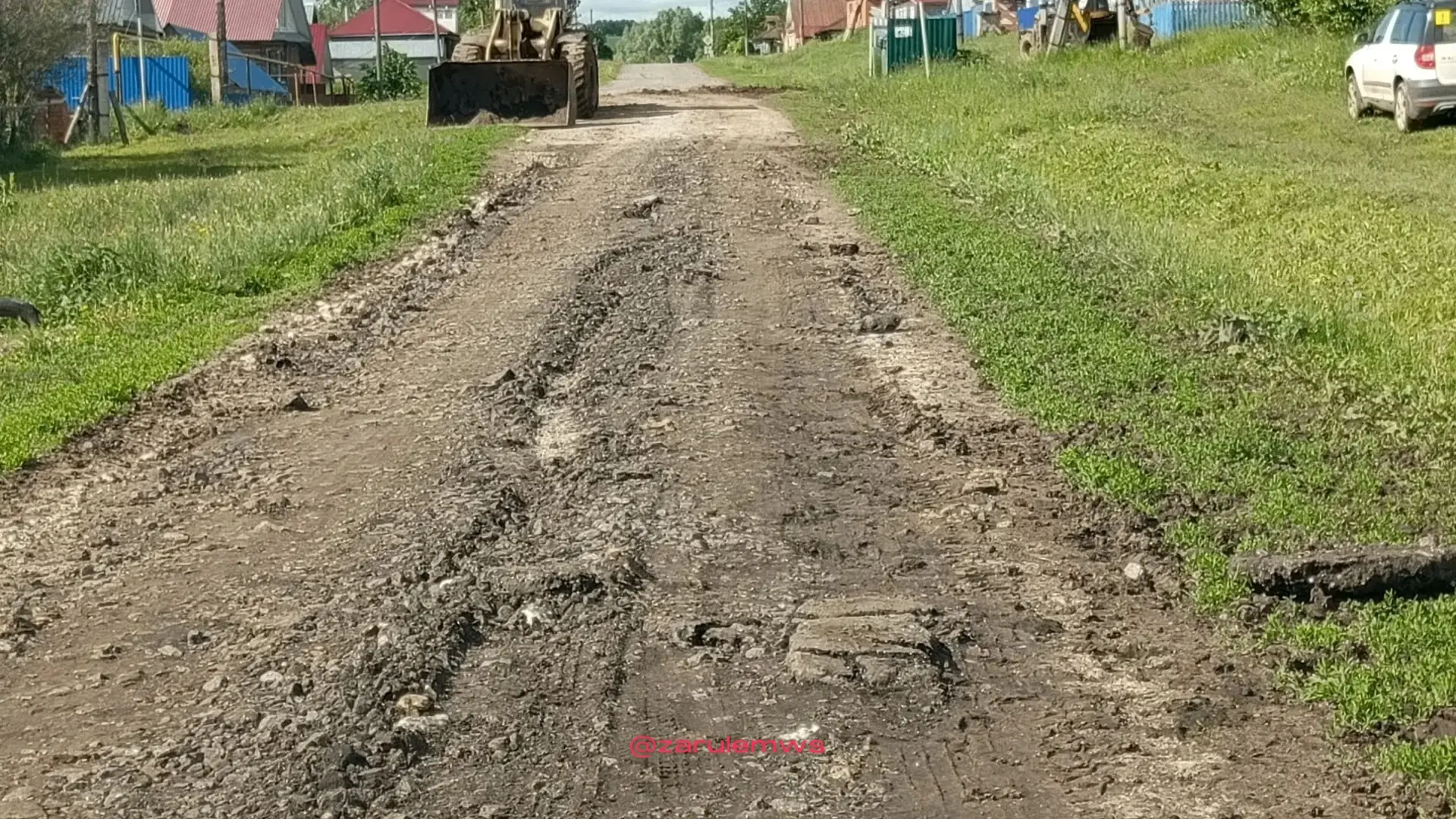 В Аликовском районе — смех и грех. Чтобы успокоить жителей деревни Кивой, на объект при...