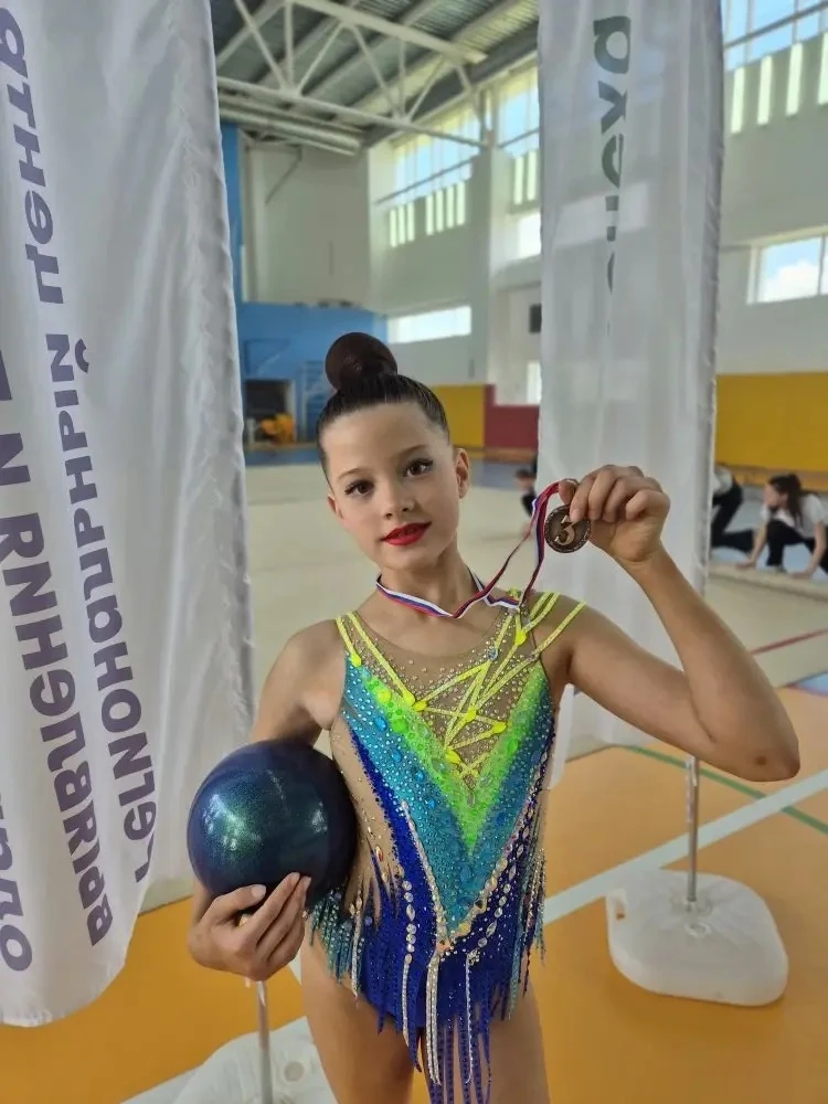 🤸‍♀️ Поздравляем Перервенко Викторию с достойным спортивным достижением!  Виктория заняла 3 место в 