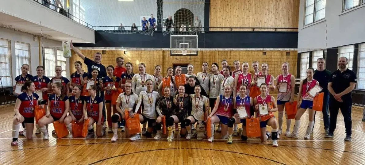 🏐 Эмоции на максимум: открытый турнир по волейболу  В Колледже РОСБИОТЕХ прошёл открытый турнир по в