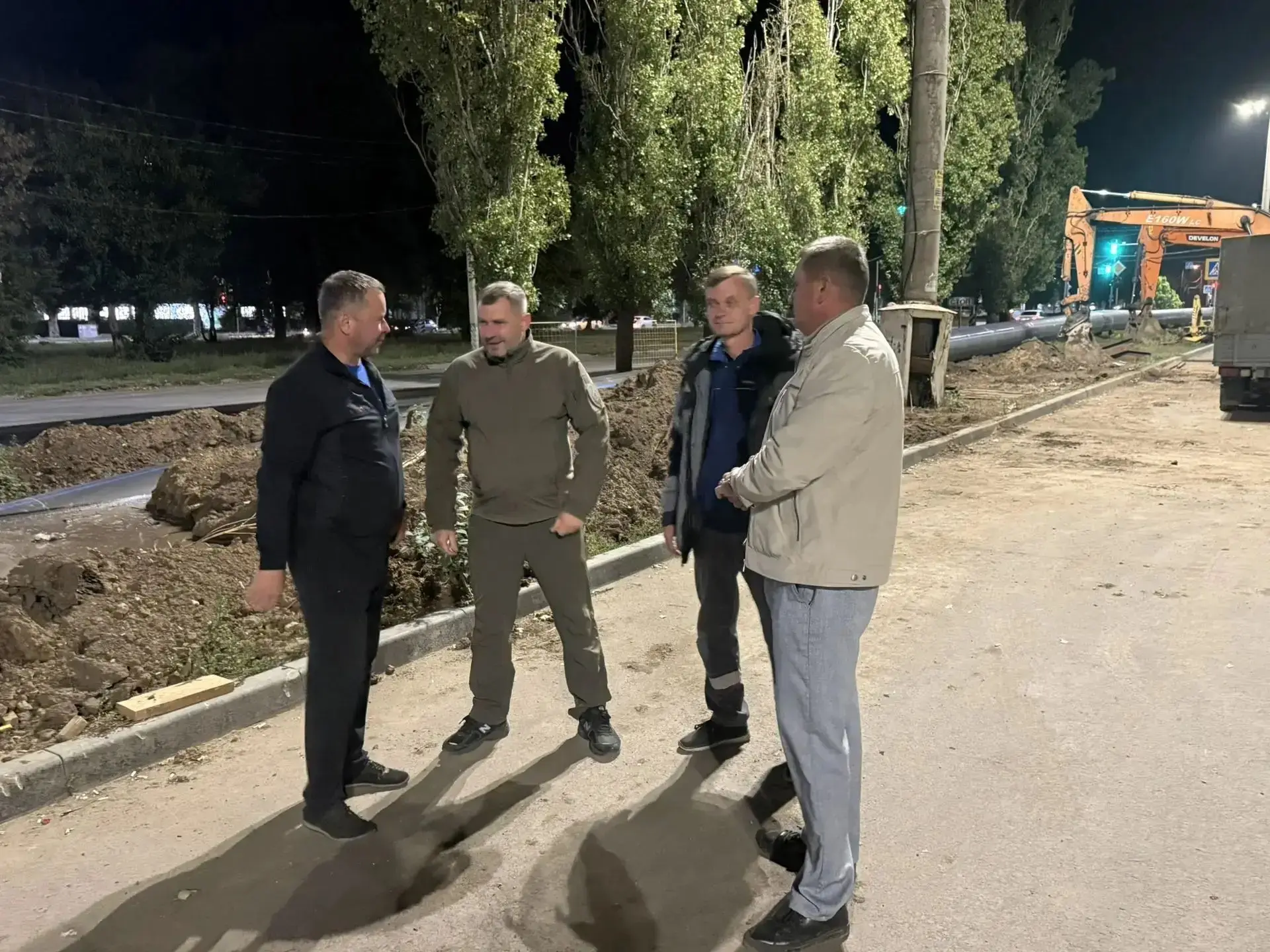 Прямо сейчас заменяем канализационный трубопровод