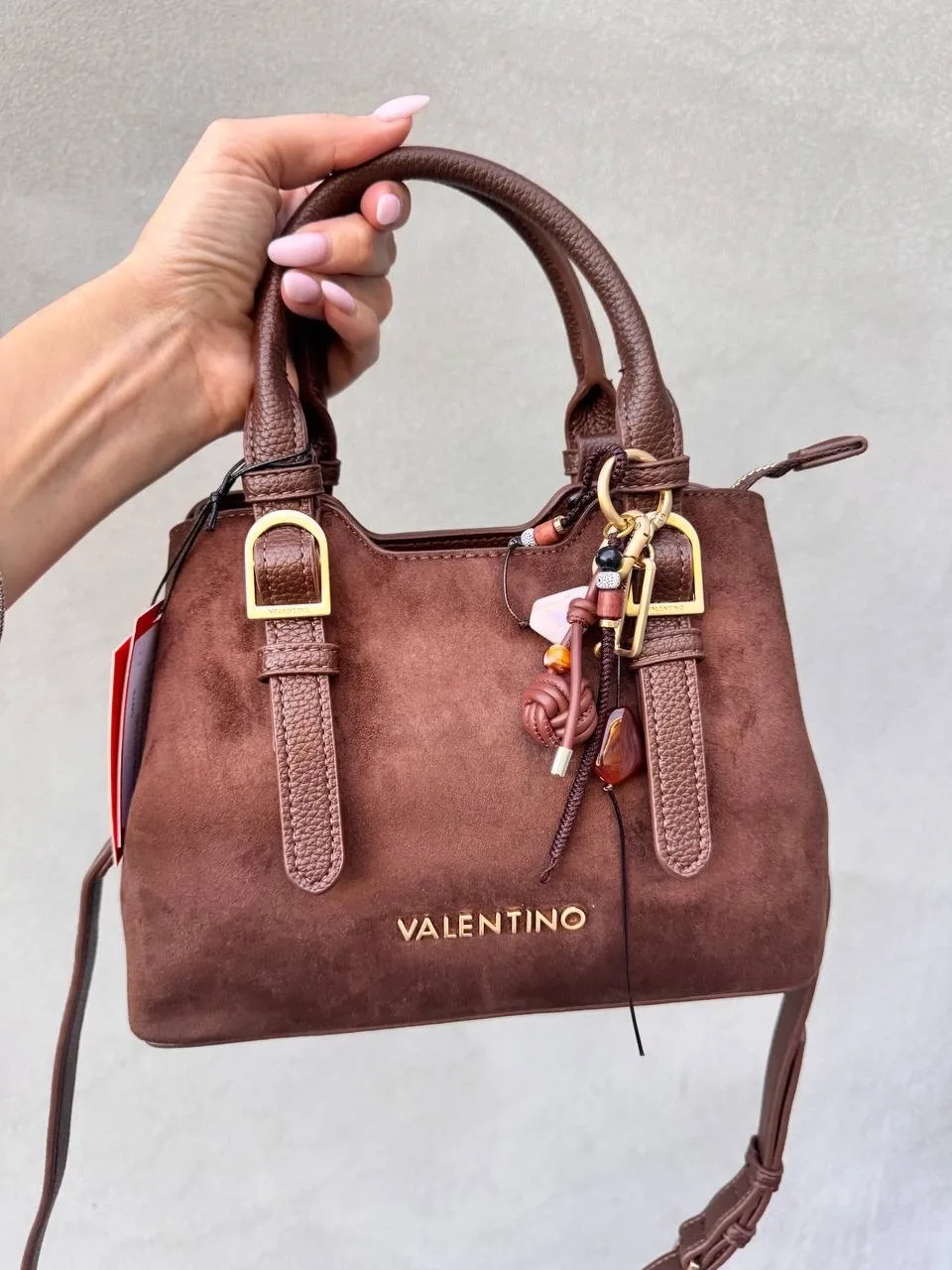 VALENTINO 🧶