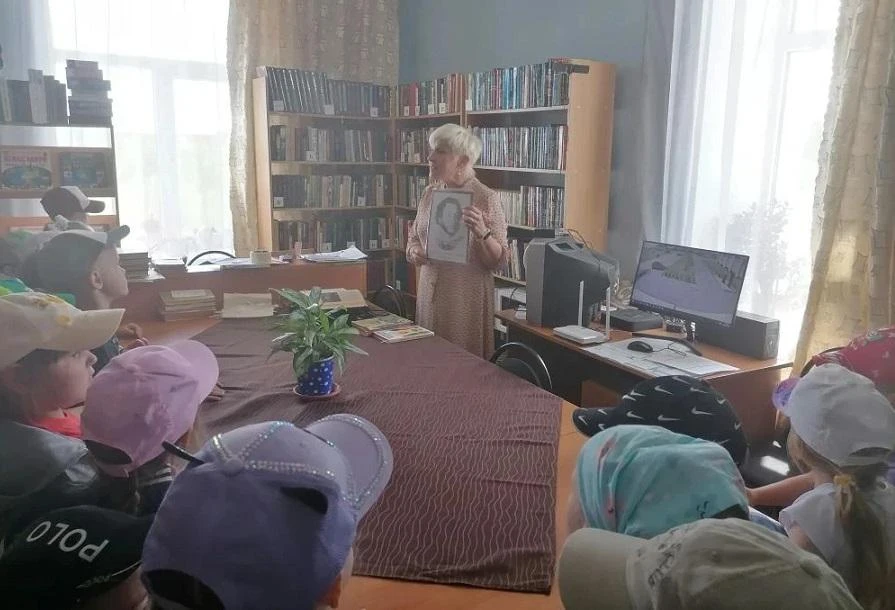 Воспитанники корпуса 2 посетили сельскую библиотеку, где в ходе увлекательной беседы библиотекарь Бы