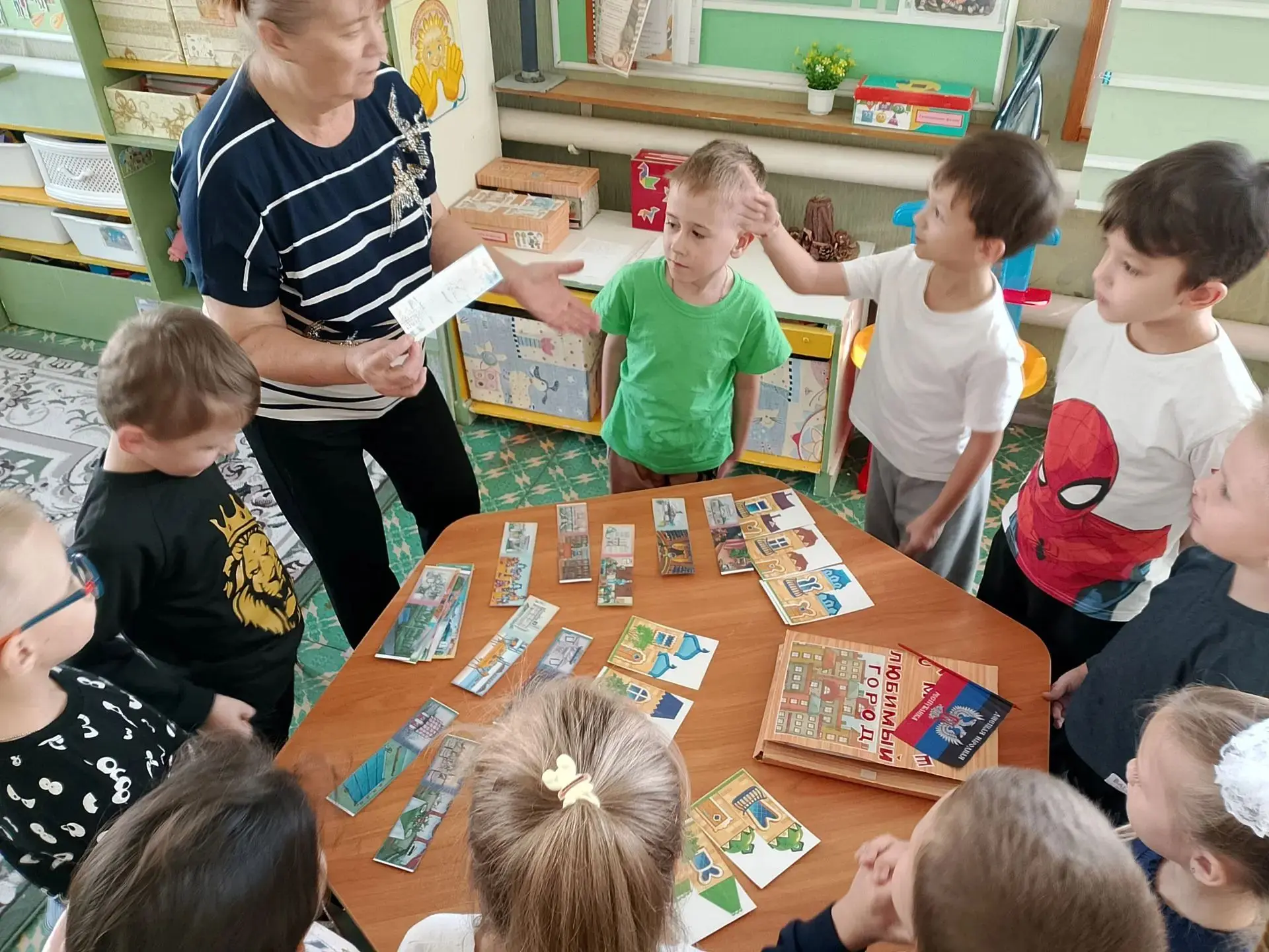 В подготовительной к школе группе «Капелька» прошло тематическое занятие «Все о тебе Ро...