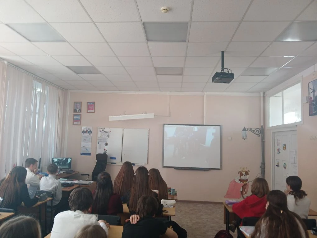 💭 Что может разрушить жизнь за один неверный выбор? Об этом поговорили с учениками 6–11 классов посл