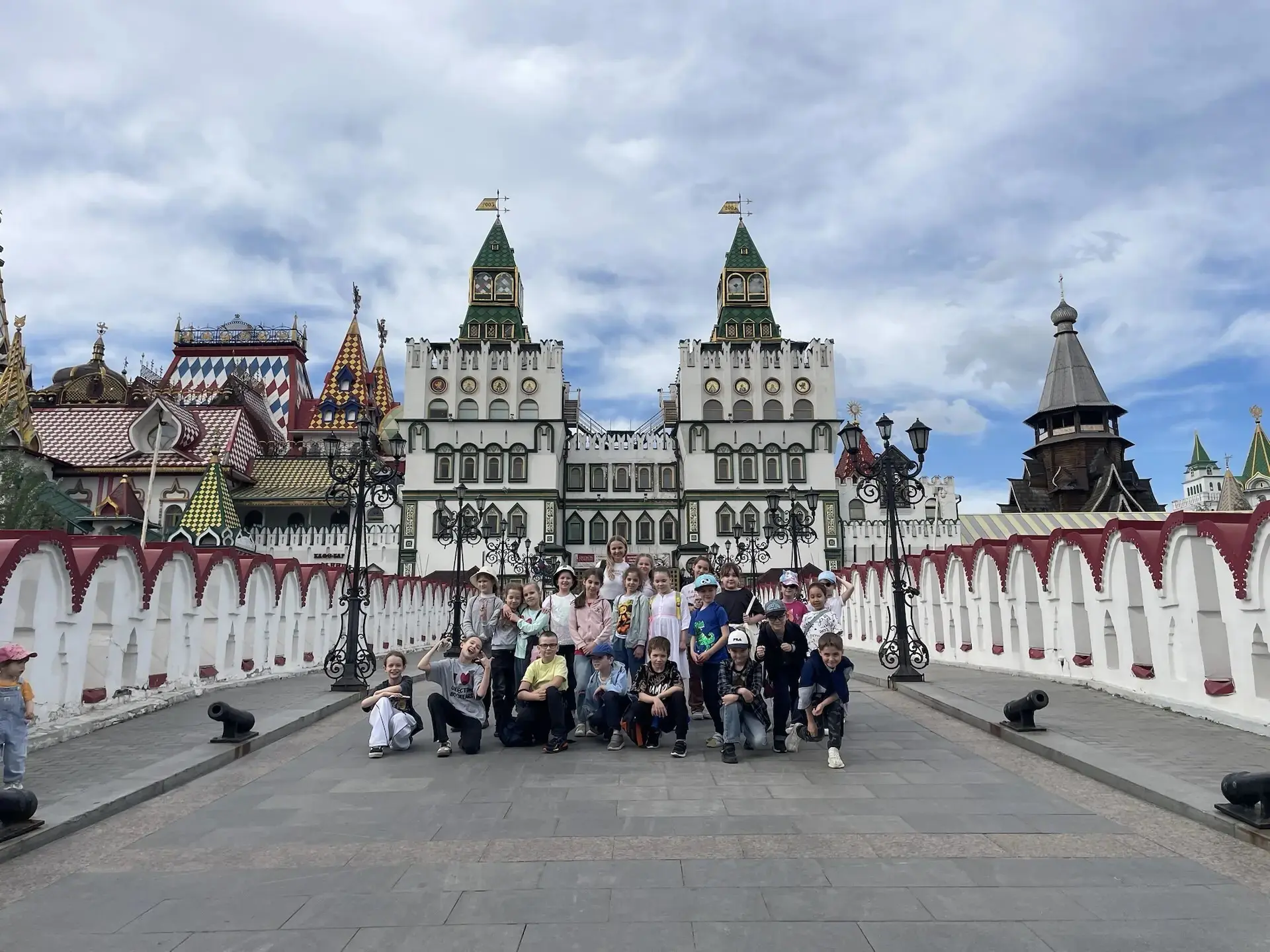 По следам великого поэта! ✨  Ученики 2 «И» класса вместе с классным руководителем Юлией Александровн