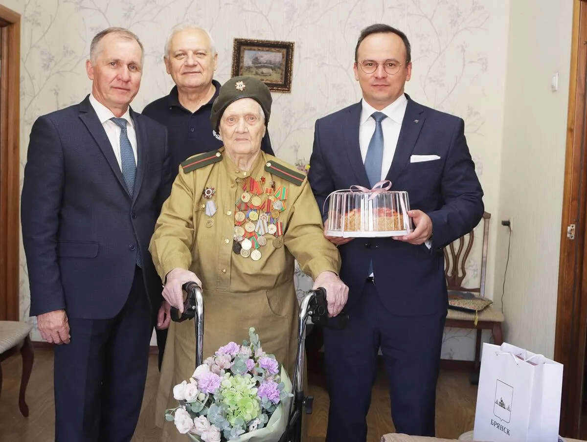 Ветеран Великой Отечественной войны из Брянска Палина Сергеева отметила 103-летие. С дн...