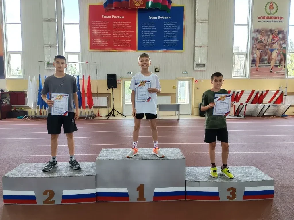 сто – Бондаренко Никита (т/п Задорожняя Г. С.)
2 место – Козлов Ярослав (т/п Полнова Т.Ф., МАУ ДО СШ