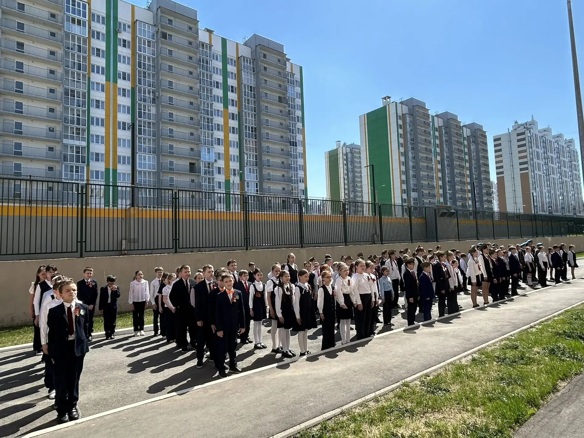 Всероссийский флешмоб «Живая Победа»   В преддверии великого праздника — Дня Победы — учащиеся нашей
