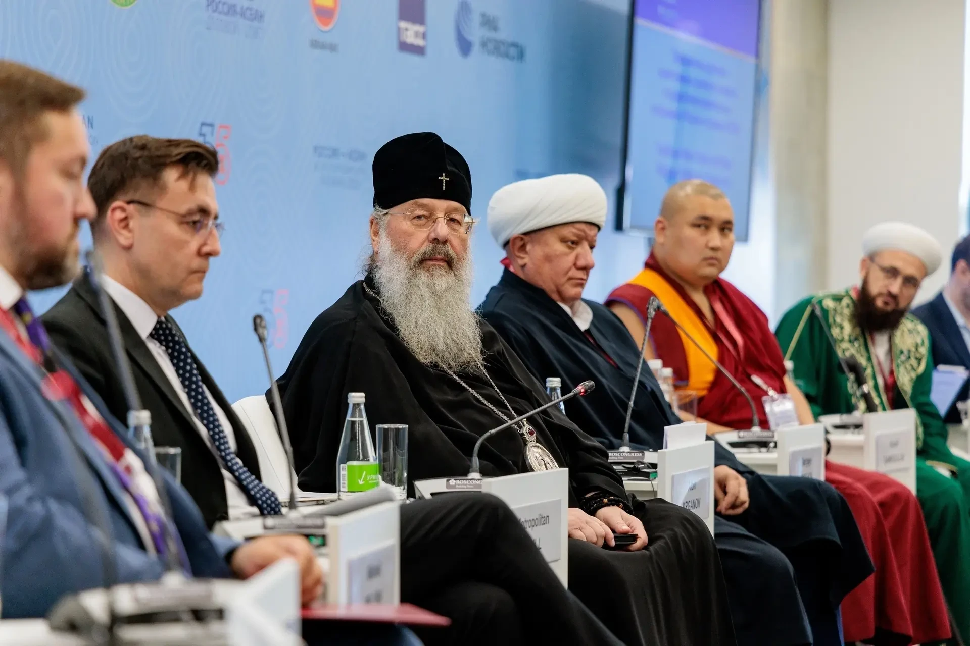 📷 Россия – АСЕАН: сессия, посвященная духовным ценностям и государственно-религиозным ...