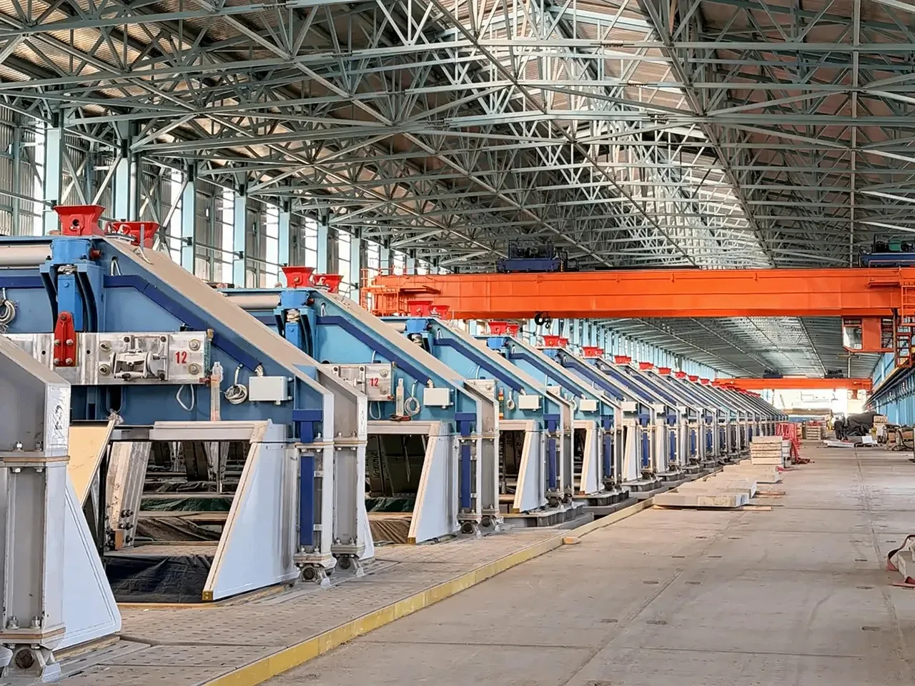 До запуска новых корпусов электролиза на Красноярском алюминиевом заводе осталось меньш...