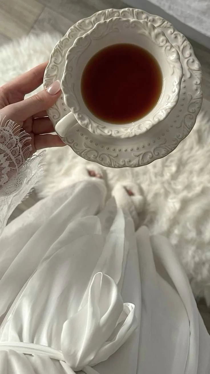 Почему Лиса никогда не перекусывает на бегу. ☕️🥐

Субботнее утро создано для того, чтобы зафиксиров