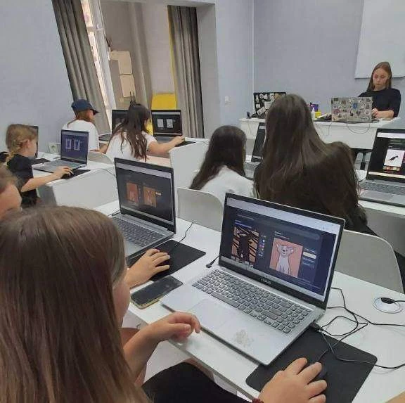 В Ялте на этой неделе пройдет бесплатный мастер-класс для детей 6-14 лет по работе с не...