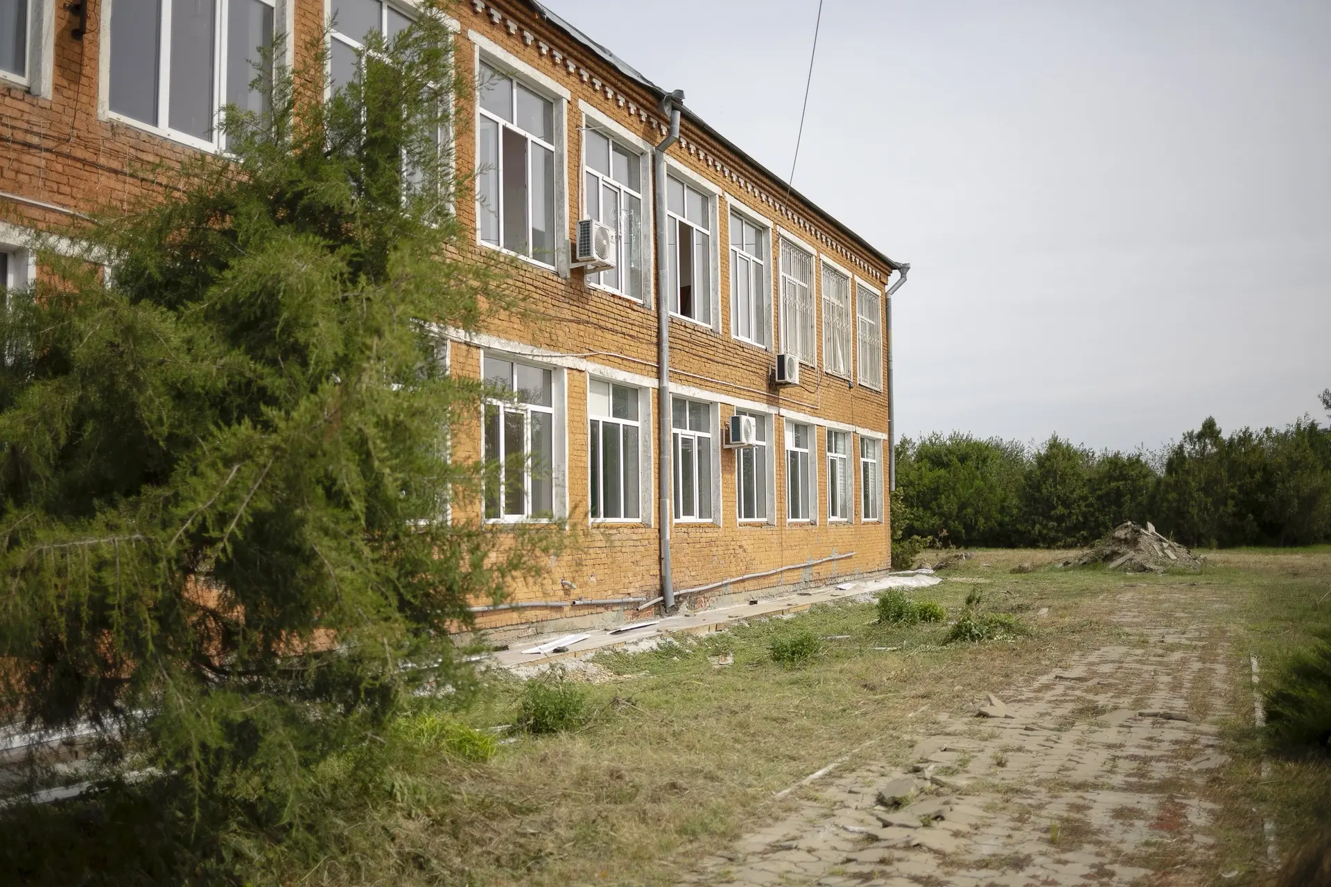 В селе Еленовском по национальному проекту «Молодёжь и дети» капитально ремонтируем шко...