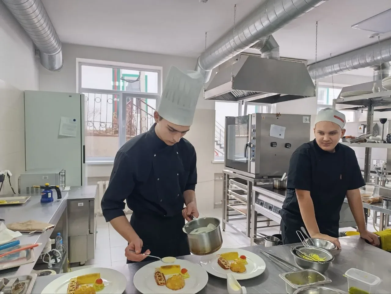🍲 Внимание всем гурманам и ценителям вкусной еды!  У нас горячие новости из мира кулинарии!   Знаком