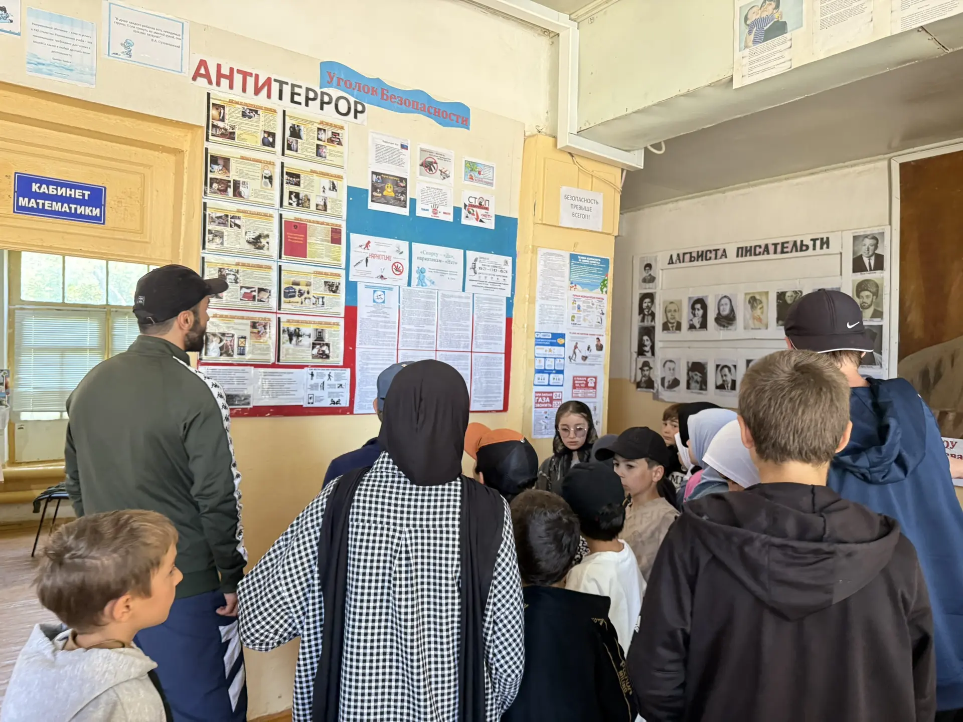 📅 Вчера, 20 июня 2026 года, воспитатель лагеря Абубакаров З.Р. провел важную беседу на тему вреда у