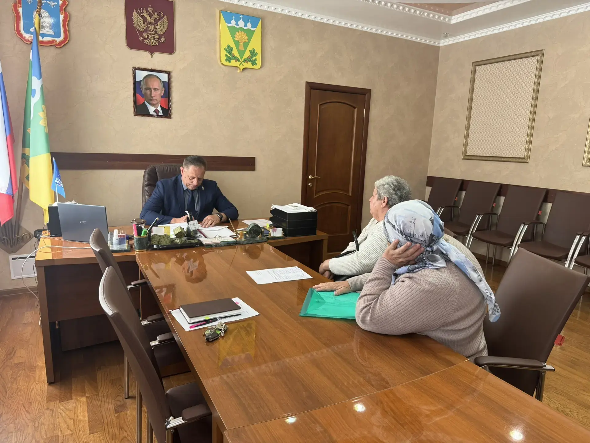 Глава округа, Александр Дьяконов, провёл очередной личный приём граждан. Подобные прием...