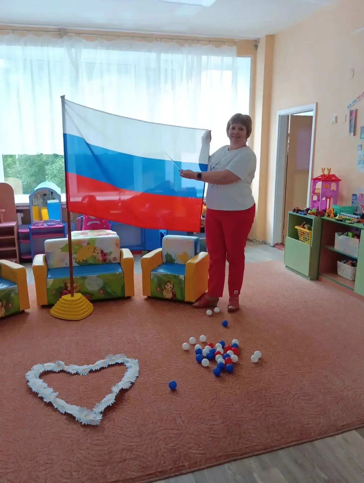 🇷🇺 День Российского флага в группе «Добрые сердца» 🖐️❤️💙🤍