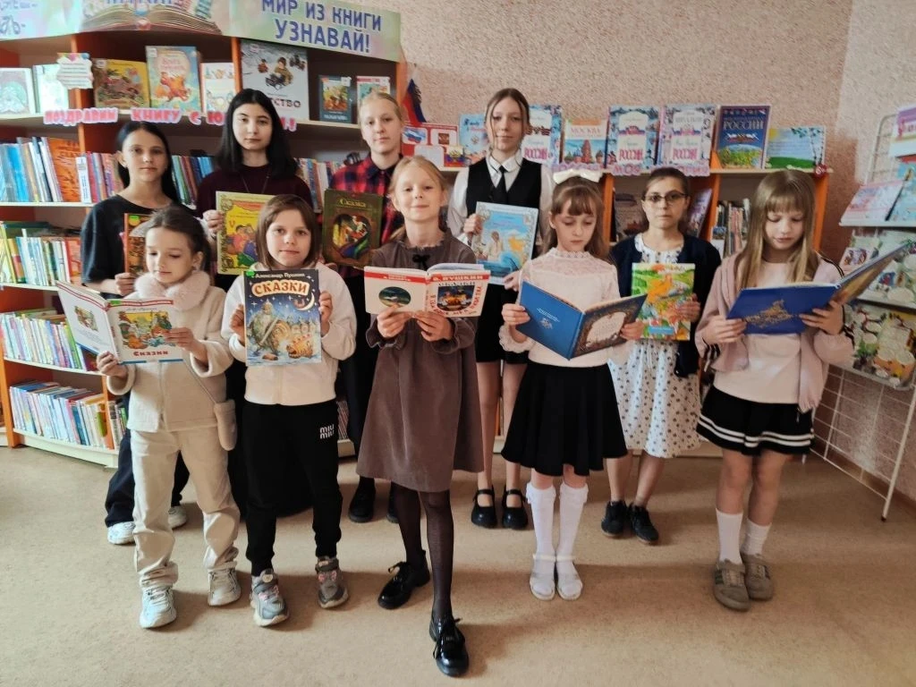 6 июня, в день рождения великого русского поэта Александра Сергеевича Пушкина, в России...